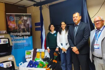 Costa Rican authorities receive donations