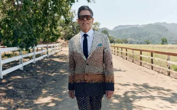 Kevin Bacon wearing a suit made of beans