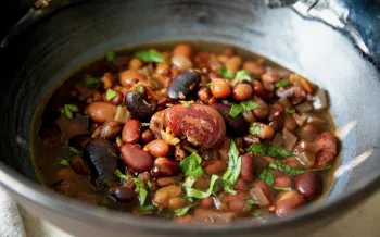 A bowl of bean stew.